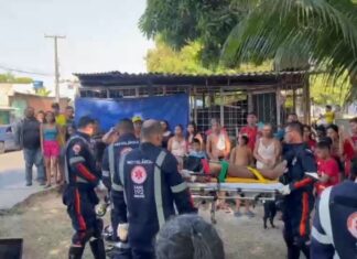 Acusado de roubos é agredido por populares e se joga em igarapé na Zona Norte de Manaus