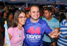 Em Presidente Figueiredo, Roberto Cidade mobiliza apoiadores durante megacarreata