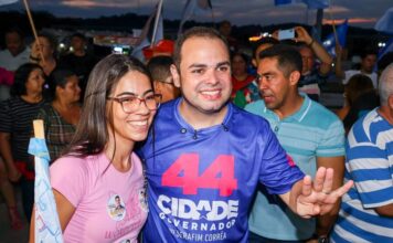 Em Presidente Figueiredo, Roberto Cidade mobiliza apoiadores durante megacarreata