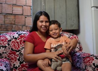 Do silêncio à esperança: gestão de Roberto Cidade amplia acesso a implante coclear e transforma vidas no Amazonas