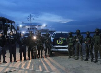 Militares apreendem carga de pasta base de cocaína escondida em embarcação em Tabatinga