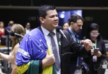 STF torna réu deputado bolsonarista por fala em que desejou morte de Lula