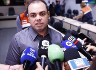 Governador Roberto Cidade cancela compra de colchões e encaminha licitação aos órgãos de controle