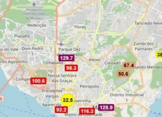 Manaus amanhece coberta por fumaça e céu esbranquiçado nesta quinta-feira