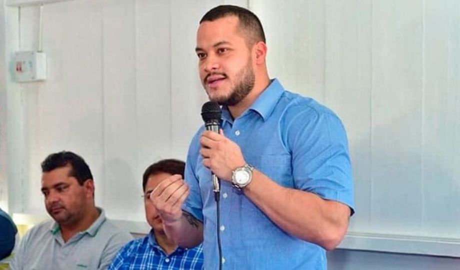 E (1)