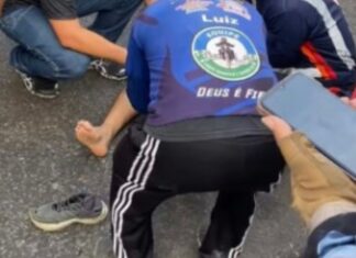 Ônibus atinge pé de motociclista durante manobra em Manaus