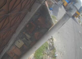 “Amarelinho” desce ladeira desgovernado e destrói frente de casa em Manaus