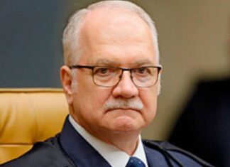 Fachin dá 24h para Mendonça liberar todos os documentos do caso Master