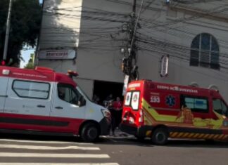 Após tocar em fio de alta tensão, trabalhador sofre descarga elétrica e cai sobre telhado de loja em Manaus