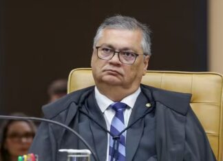 Dino pede vista e classifica como “desastrada” sessão do STF sobre Moraes