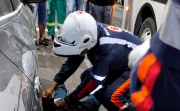 Moto e carro colidem no Rapidão e deixam um mort0 e outro ferido