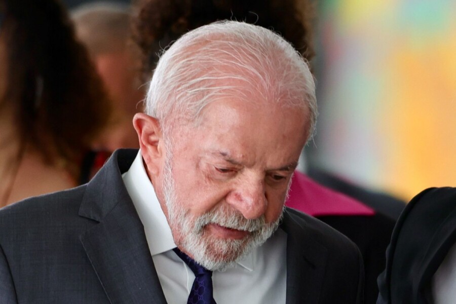 meio-ideia-lula-perde-vantagem-no-1-ordm-turno-e-empata-com-flavio-bolsonaro-no-2-ordm